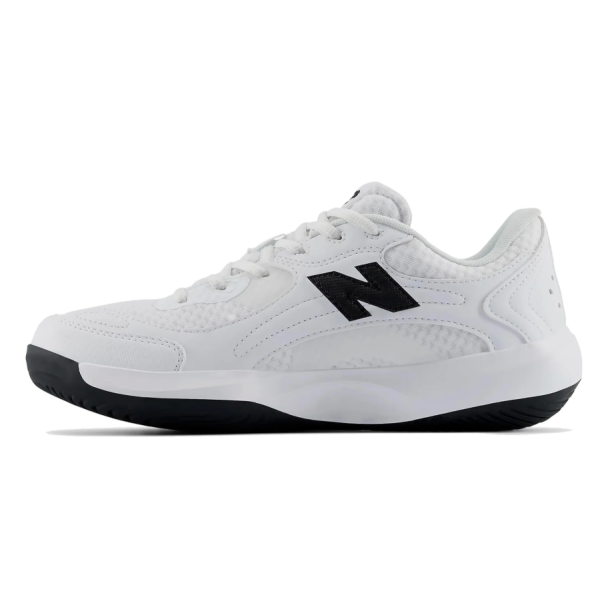CHAUSSURES NEW BALANCE 696V7 TOUTES SURFACES