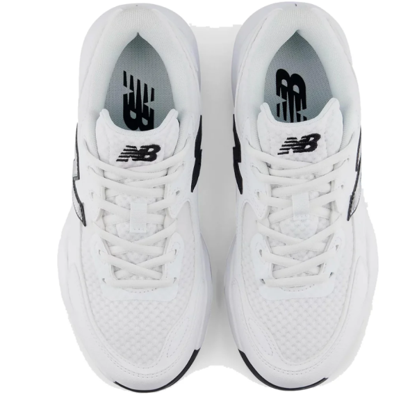 CHAUSSURES NEW BALANCE 696V7 TOUTES SURFACES