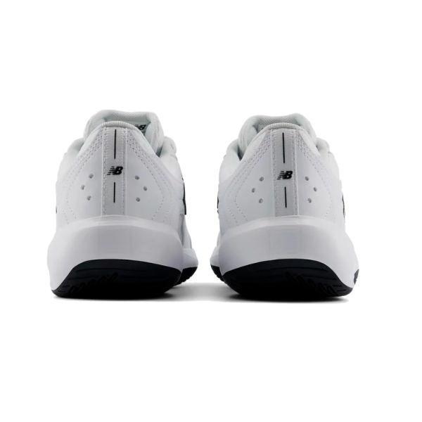 CHAUSSURES NEW BALANCE 696V7 TOUTES SURFACES
